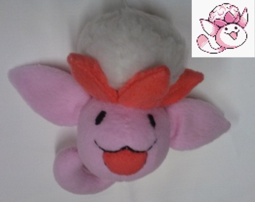 Cottomew AKA Beta Jumpluff! I love any excuse to use floofy fabric on a plush and Cottomew’s body si