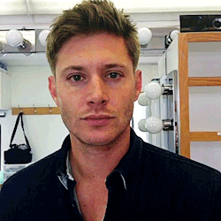 howtumblrruinedmylife:  j2minion:  Is it just me or does he have like NO make-up on…?  freckles fucking everywhere and it’s glorious, isn’t it? 
