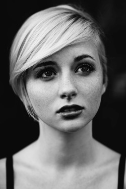 positivelynoteworthy:  Portrait III (via