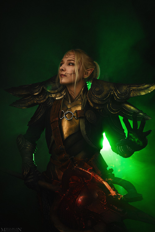 Dragon Age InquisitionInquisitor Lavellan by Keyveiphoto by me