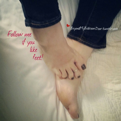 pretty2boy:  Follow me if you like feet! ❤ From: beyondmybedroomdoor.tumblr.com