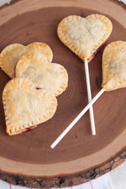 fullcravings:Cherry Jam Heart Pie Pops