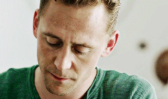 laufeysons:Jonathan Pine being a cute little spy