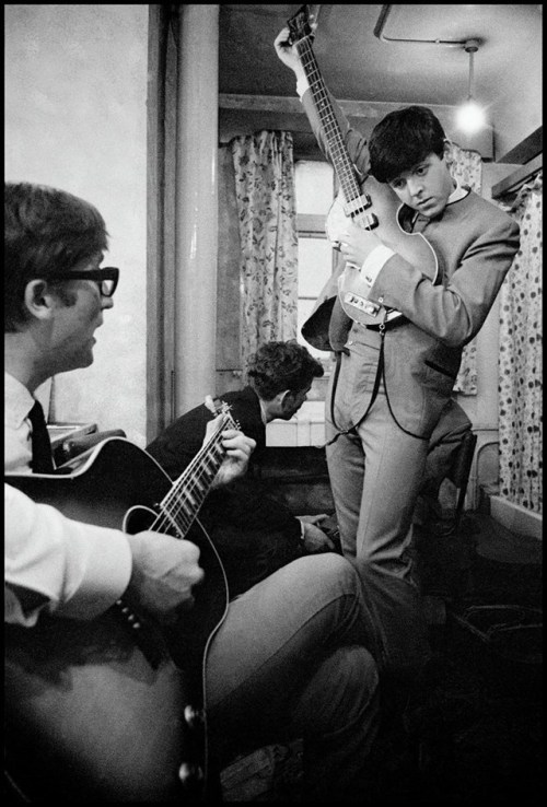The Beatles. John Lennon and Paul McCartney with guitars. England, GB. 1963