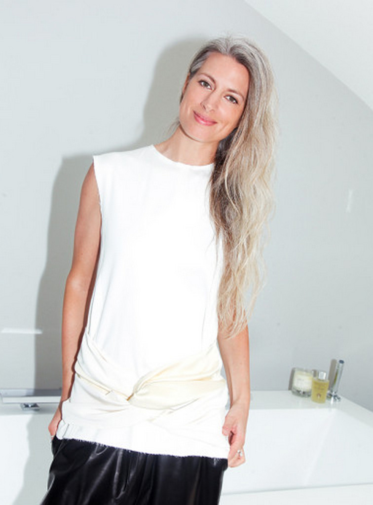 We love Sarah Harris’s article on silver hair! http://intothegloss.com/2014/06/sarah-harris-vogue-uk/