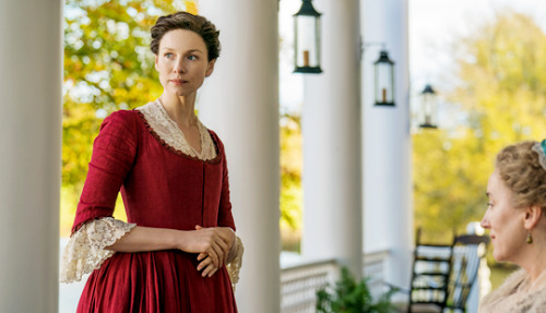 Claire and Jamie visit his Aunt Jocasta at her plantation, River Run. When tragedy strikes at the pl