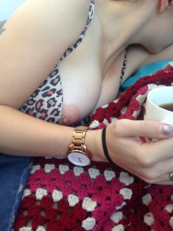 fuckmelikeagoodgirl:  Coffee and boobs great
