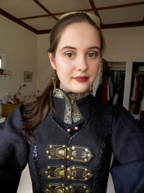 wanderingchronicle: My costume for the Isles LARP in two weeks. I’m playing Sister Lanthirel R