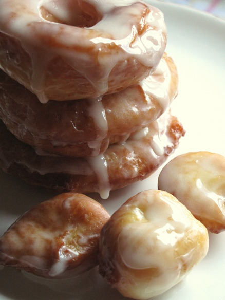 deadlifts-and-donuts:  Sorry about your donuts, guys. They were just so pretty..