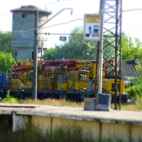 Oktyabrskaya #Railway 🚂 🚉   “Aerodrome” microdistrict / #trainstation #Gatchina #Russia #travel   http://en.wikipedia.org/wiki/Gatchina  ________________________ One sunny 🔆 day. August 13, 2012 ________________________  #turism #vacation