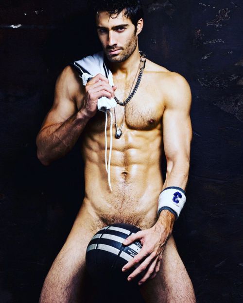 #Football is the best #game  To find hot #men  • @gaybalitravel @badboysinked #balletdancer #ballet 