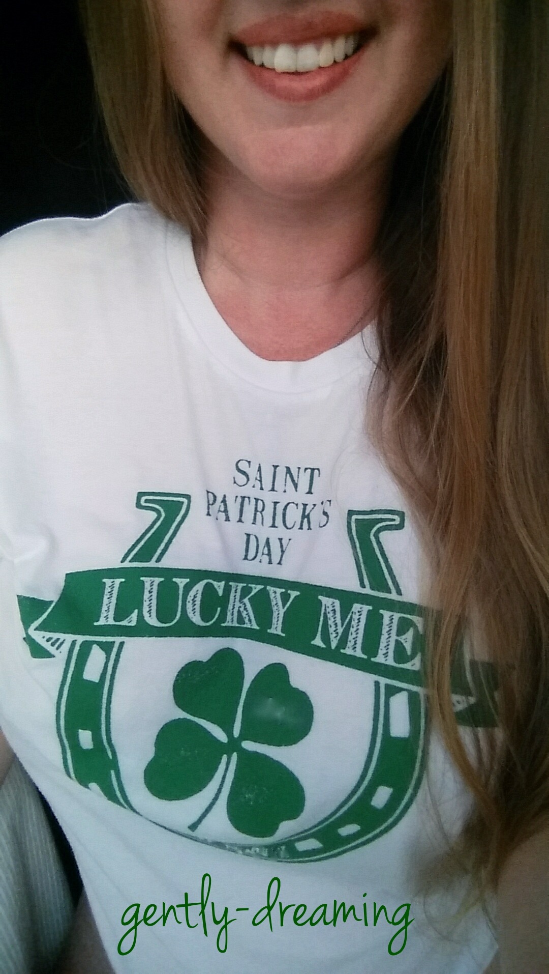 gently-dreaming:  Lucky me it’s Friday! Lucky you it’s braless Friday.☘🍻
