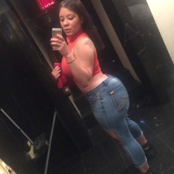 phatbootypredator:  Yep she can