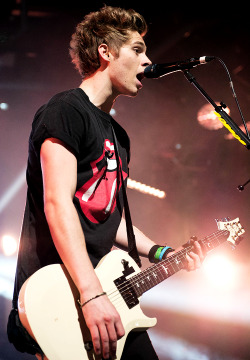 fivesource:  5 Seconds of Summer performing live at The Roundhouse in London during the iTunes festival - September 4th, 2014. 