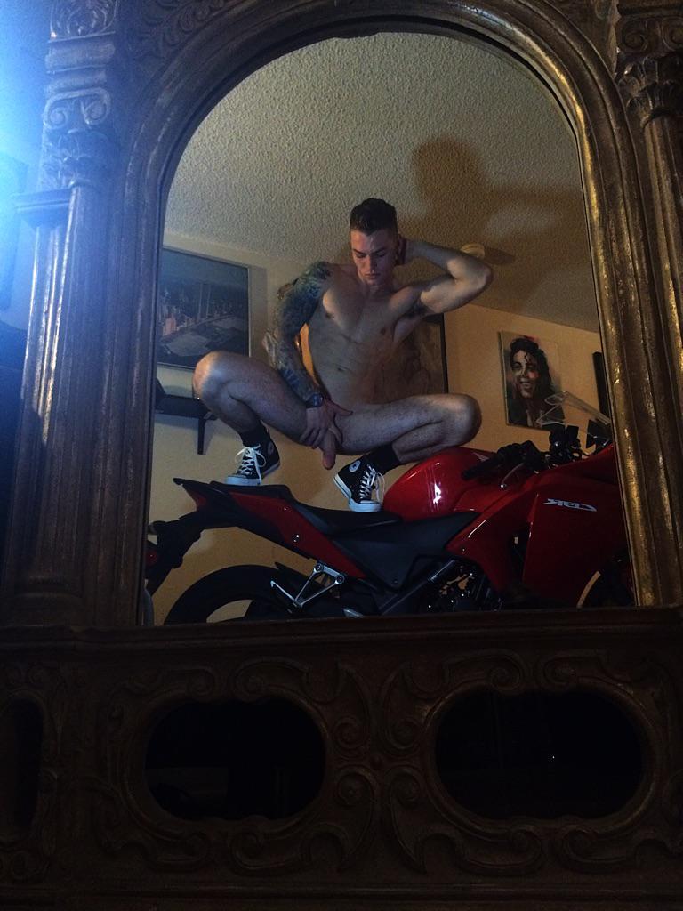 colungafrank:  Zane Porter twitter pics