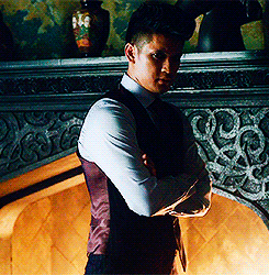 nephilimdaily:   FAVOURITE MAGNUS’ LOOKS (as voted by my followers): #3 