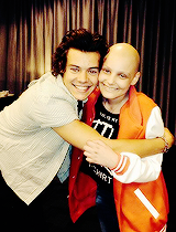  Harry + hugs  