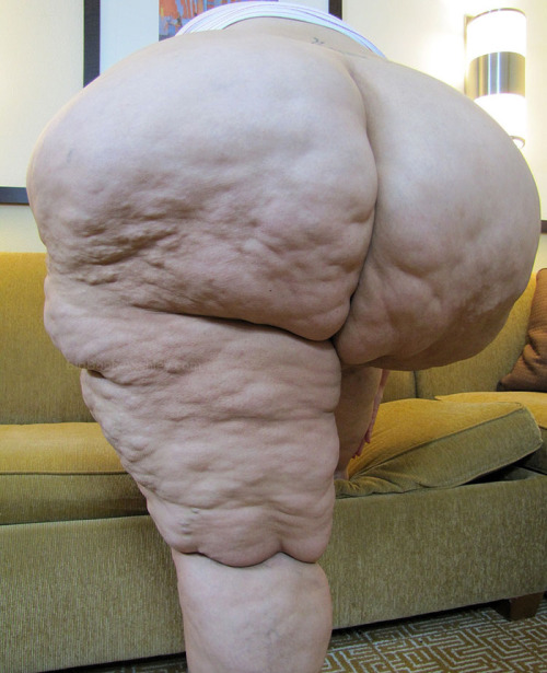 ssbbw:  Real Fat Ass!!!!