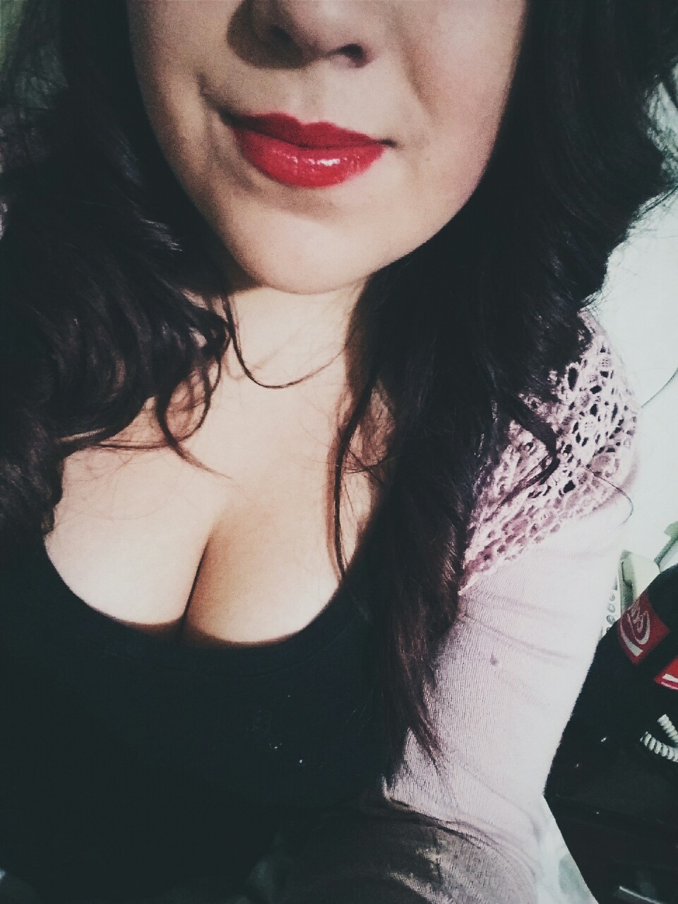 baaabyhotchile:  Hi. 