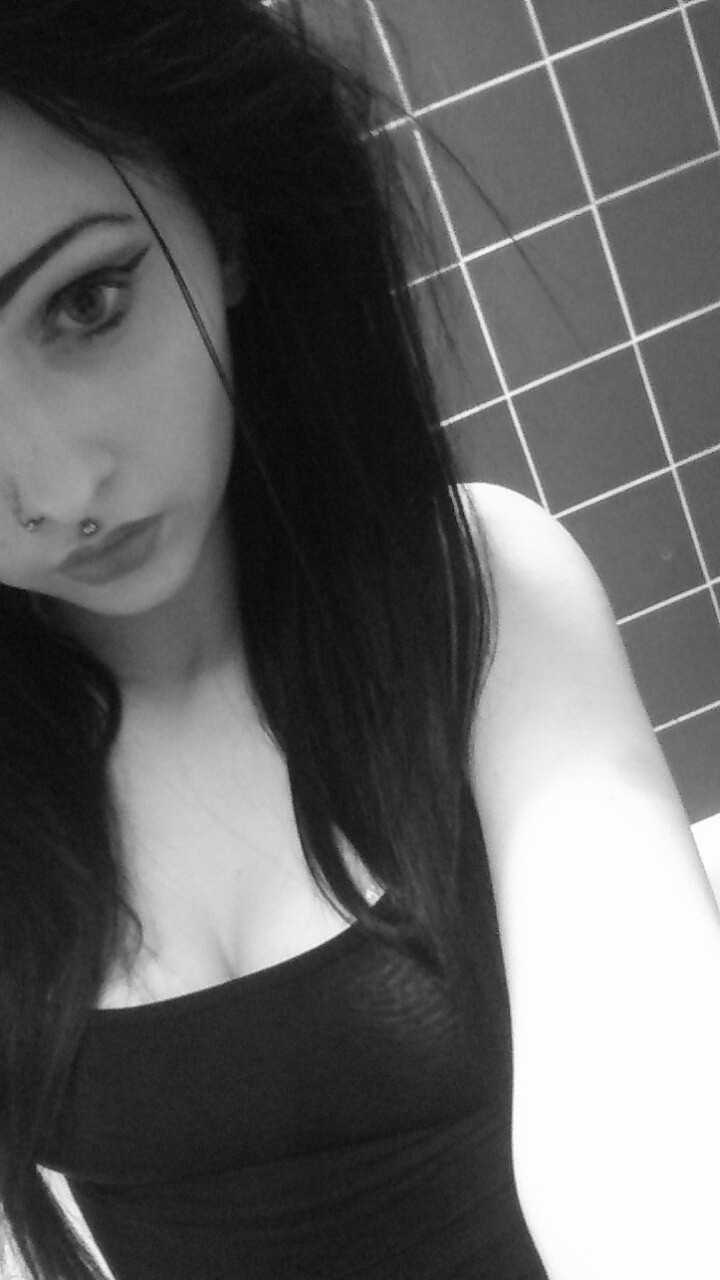 gr4c3:  Shower time x