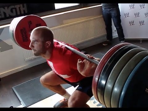 perversionsofjustice:  melzabelza here’s some more Cesaro