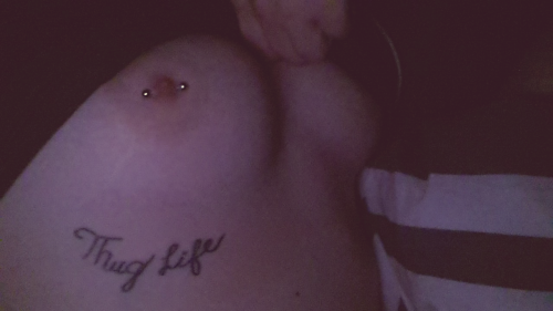 amateurgirlsphotos:  briannejewkes:  Also my boob   Free webcams anyone? Or free live girl webcams?