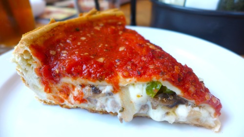 estrella-fuego: tiwiat: From Giordano’s:A small Special Stuffed Pie with sausage, mushrooms, g