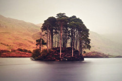 archatlas:  Braveheart’s Legacy Kilian Schönberger &ldquo;Being on to William Wallace in the Scottish Highlands. The landscape retains especially under rainy conditions the ancient spirit of the lifetime of ths Scottish national hero William Wallace