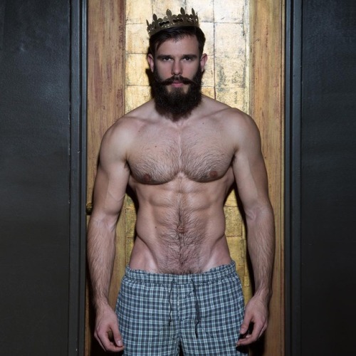 My newest French mancrush @Killian___