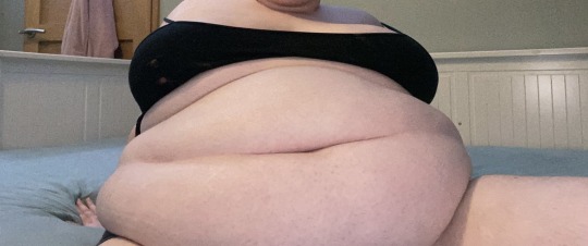 growing-piggy:Looking plump🤤