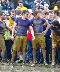 bestofbromance:  the corporate-approved @HellyHansen ads ain’t got nothin’ on these #bros playing #dirty…     #topher :)  tweet us @BestOfBromance and tell your friends!