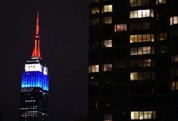 benzgrizi:  NYC, Washington, Wembley, Sydney and other buildings in the world, have all been lit up with the french colours to show support for the Paris attacks