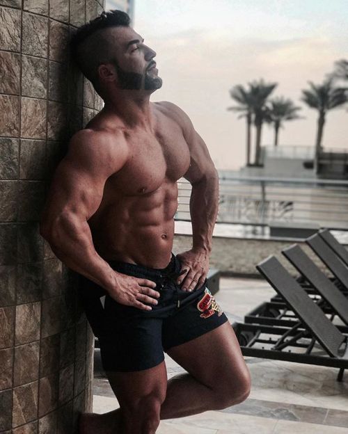 luvmanli:  whitepapermuscle: Nelson Lopes Nelson Lopes 