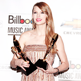 ifreakinlovetaylorswift:  Taylor Swift Awards → Billboard Music Awards (twelve out of twenty two)  