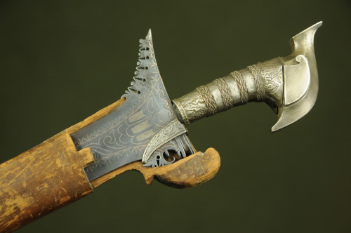 art-of-swords: Moro Keris Sword Dated: 18th century Culture: Javanese Medium: steel, silver, wood So