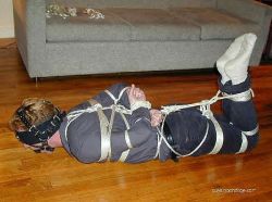 fagthing:  bondageville:  This hogtie I like