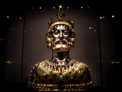 mediumaevum: The Bust of Charlemagne is a reliquary in the form of the bust of Charlemagne made arou