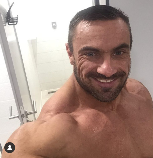 Heres A Tribute To The Many Nude-in-the-bathroom Selfies Of The Amazing Tomas Kaspar. Hes So Incredibly
