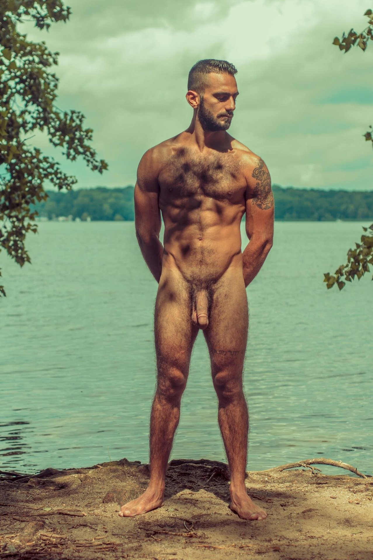 ofbeachesandmen2:  Do check out my blog for pictures of myself and other gay nude