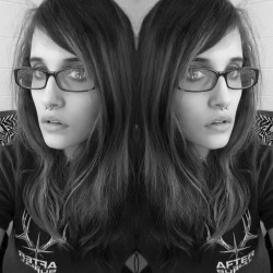 0livia0blivion:  I never know what to do with my face in selfies…