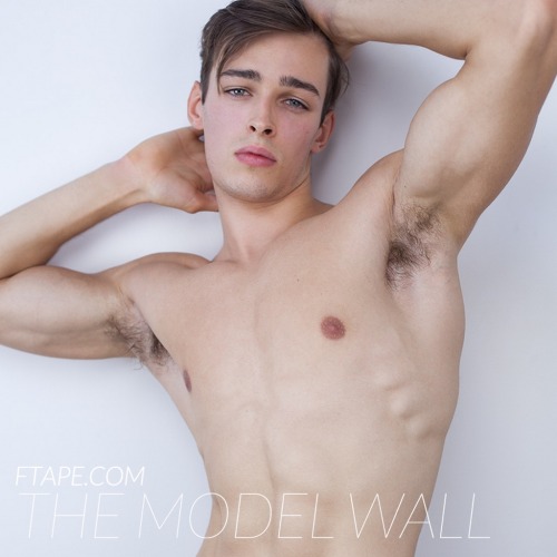 pontoised:  Sexy, so sexy Jared Rosenberg 
