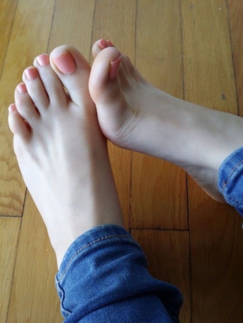 Girl's feet lover adult photos