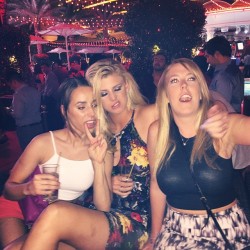 meanwhileinvegas:  Way up. #latergram #baes by laurenmulford http://ift.tt/1Fl1tFi  Haha, love this  Now that looks like it could be a party.