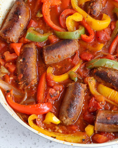 foodffs: A delicious and easy Italian Sausage and Peppers Recipe with sweet Italian sausage, onions,