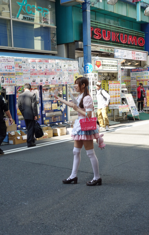 ninetail-fox:  a street ,Akihabara 