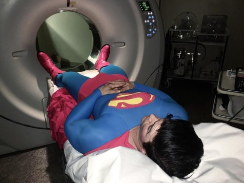 straight-superheroes-stalked: Superman going into the torture tube!