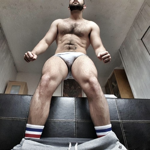 daddystarmusic:  LeothebearUK babies I really do have some beautiful buddies  I love my life 😍❤️💦