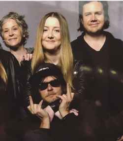 Reedus-Place:  Adorablehttps://Twitter.com/Normelcaryl/Status/701070900112789504