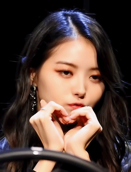 loonugh: ｡･:*:･ﾟ★,｡･:*:･ﾟ☆　