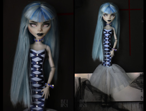 Sale  Monster High OOAK Ghoulia Yelps repaint custom doll 